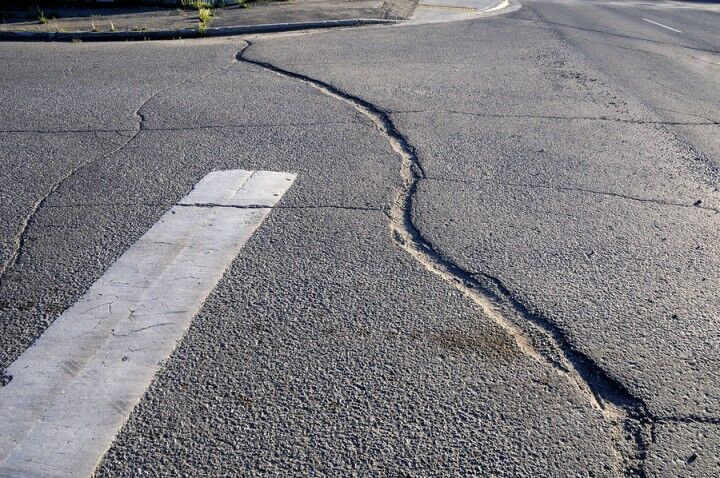 Crack Repairs by Georgia's Best Asphalt